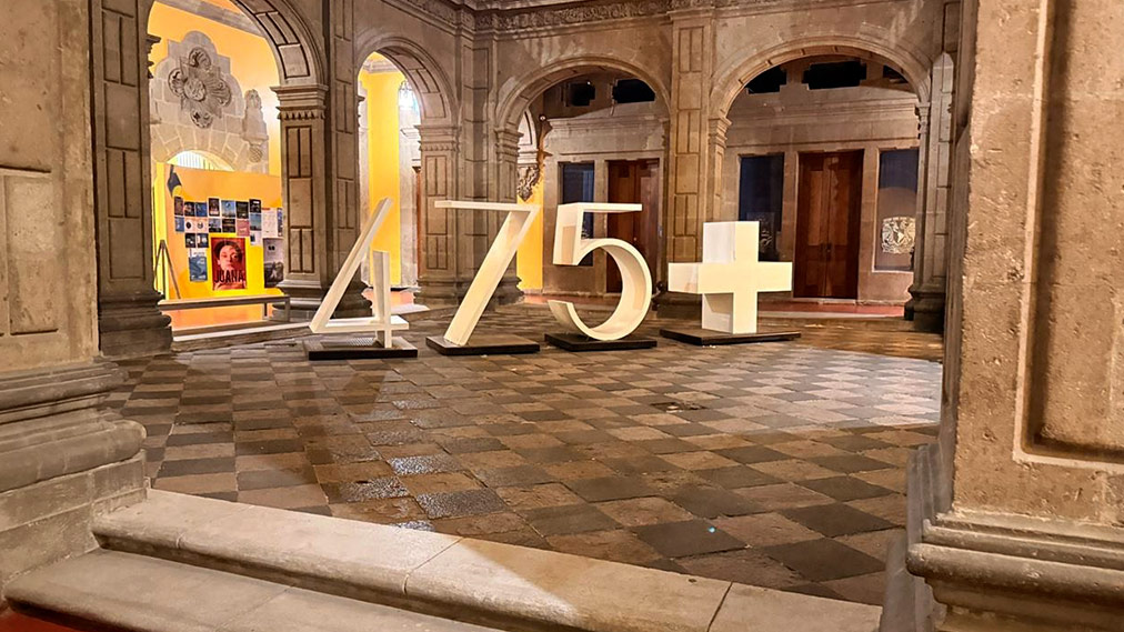 Imagenes 260507 aca7 des f1 presentan pagina conmemorativa por los 475 anos